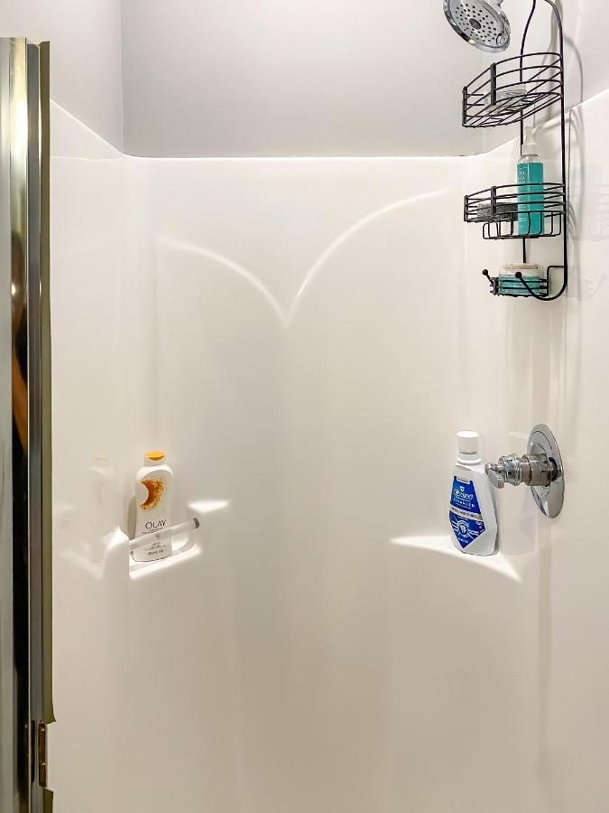 Full Kitchen,King,W/D,Netflix,2 Smart Tvs,Parking Apartment Луисвил Екстериор снимка