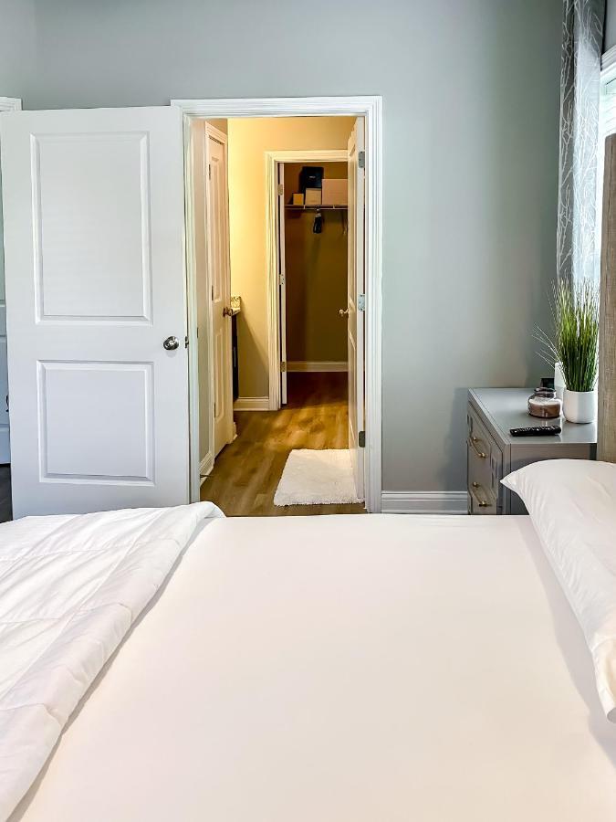 Full Kitchen,King,W/D,Netflix,2 Smart Tvs,Parking Apartment Луисвил Екстериор снимка