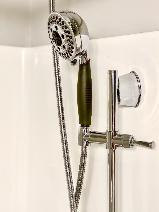 Full Kitchen,King,W/D,Netflix,2 Smart Tvs,Parking Apartment Луисвил Екстериор снимка